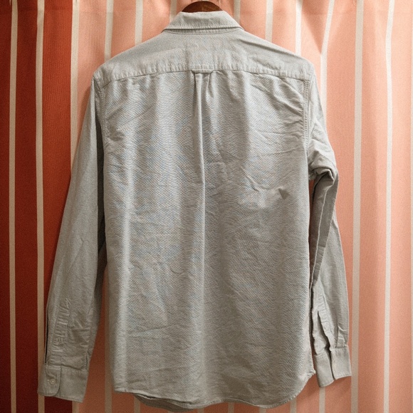 Everlane Light Gray Casual Button Down Shirt - Picture 2 of 2